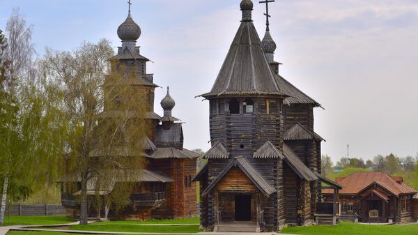 Названы семь городов недалеко от Москвы, идеальных для путешествий осенью