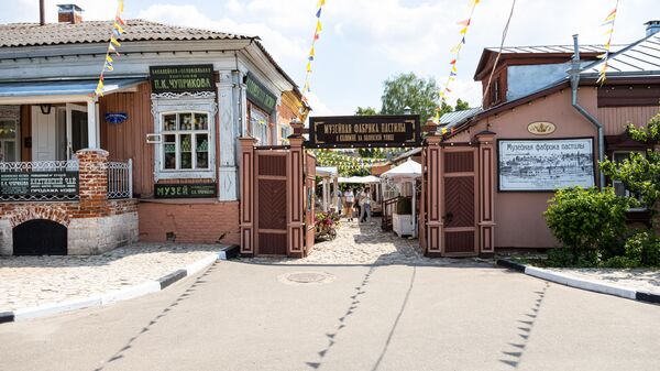 Названы семь городов недалеко от Москвы, идеальных для путешествий осенью